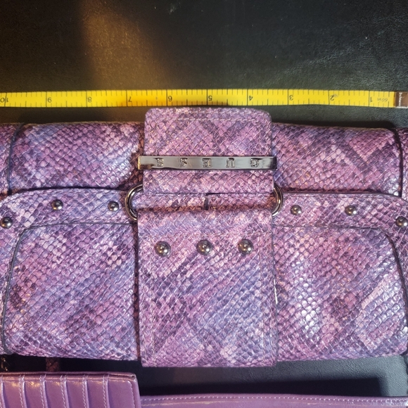 Guess Clutch with wallet and checkbook cover. Has a chain link strap.  Excellent - Picture 5 of 11